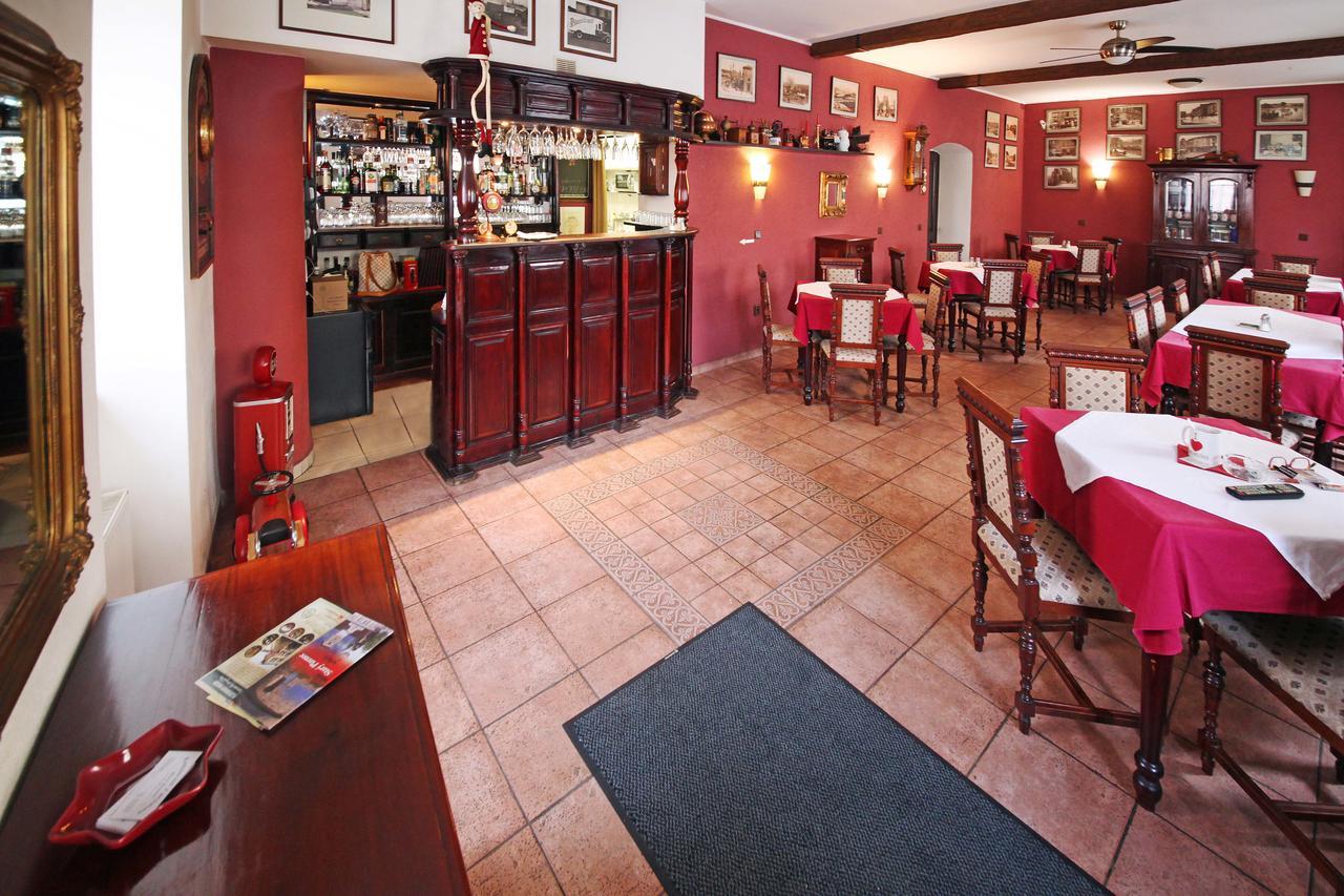 Penzion A Restaurace Stara Roudna Plzen Exterior photo